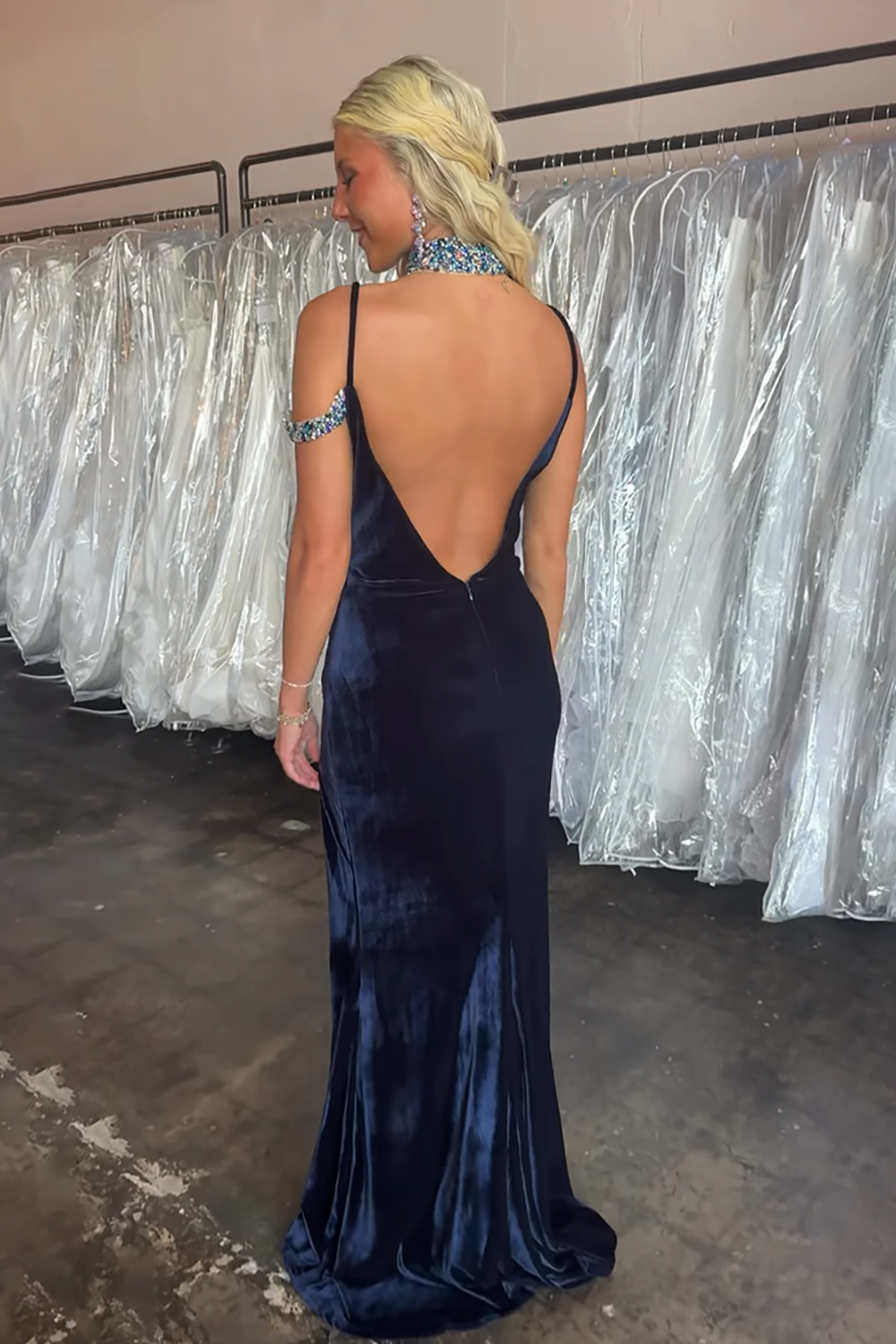 Elegant Navy Velvet V-Neck Mermaid Long Prom Dress with Slit