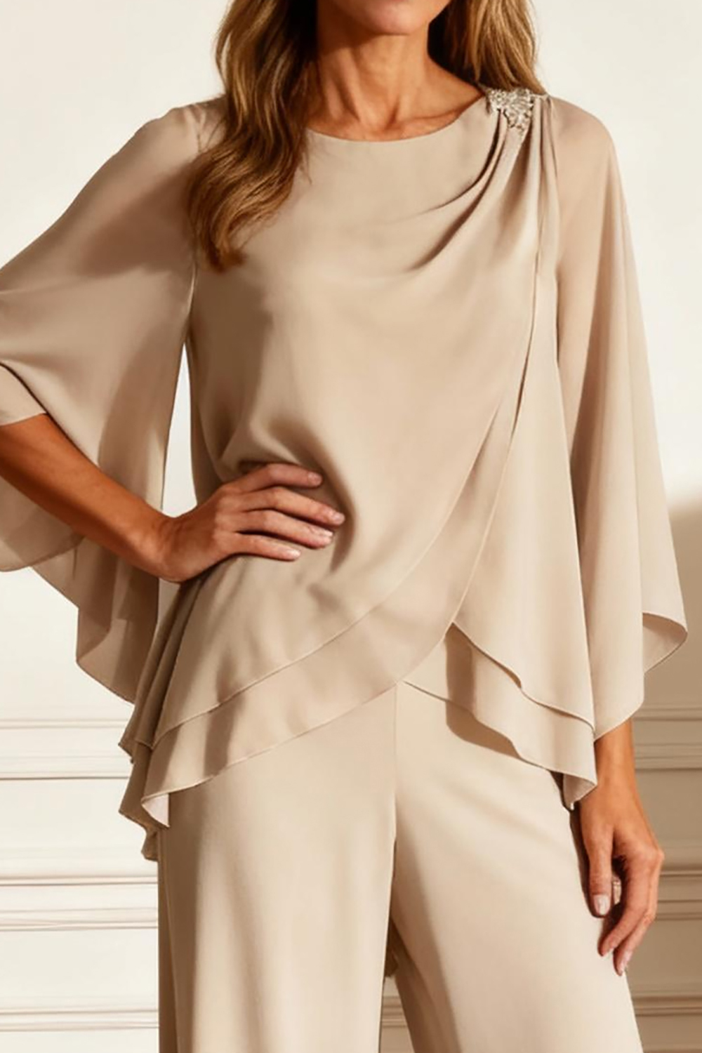 Champagne Chiffon Boat Neck 2 Piece Mother of the Bride Pant Suits with Cape