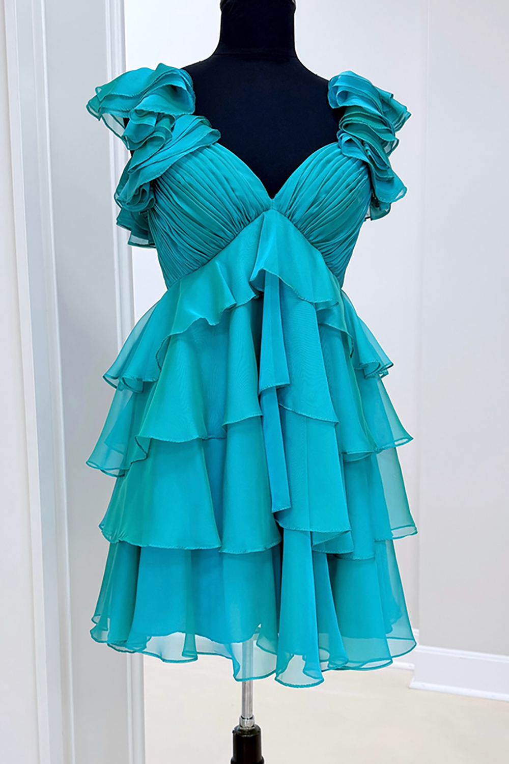 Peacock Green Floral V-Neck Tiered Short Prom Dress with Ruffles