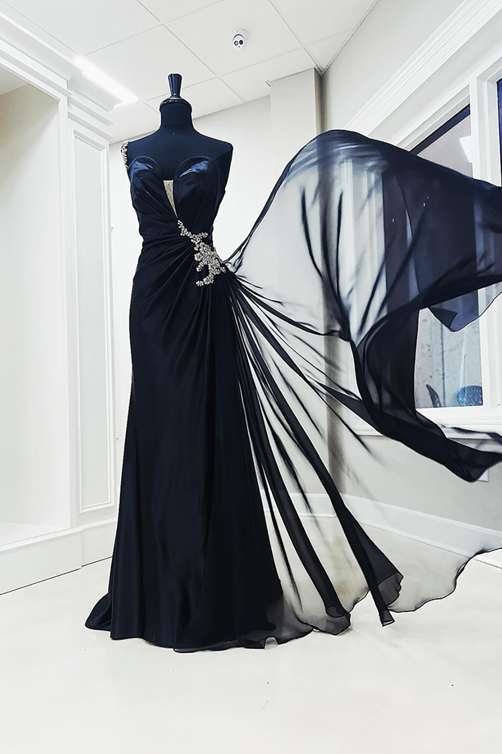 Black One Shoulder Mermaid Ruched Long Prom Dress with Cape