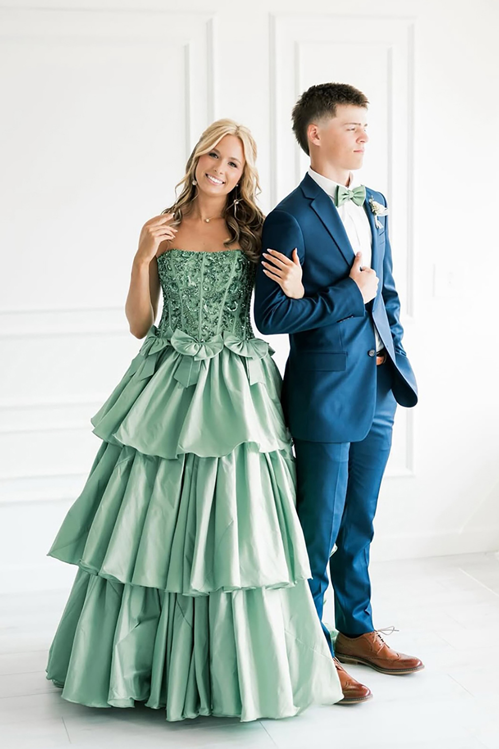 Sparkly Corset Fuchsia Strapless Ruffled Ball Gown Long Prom Dress with Bows