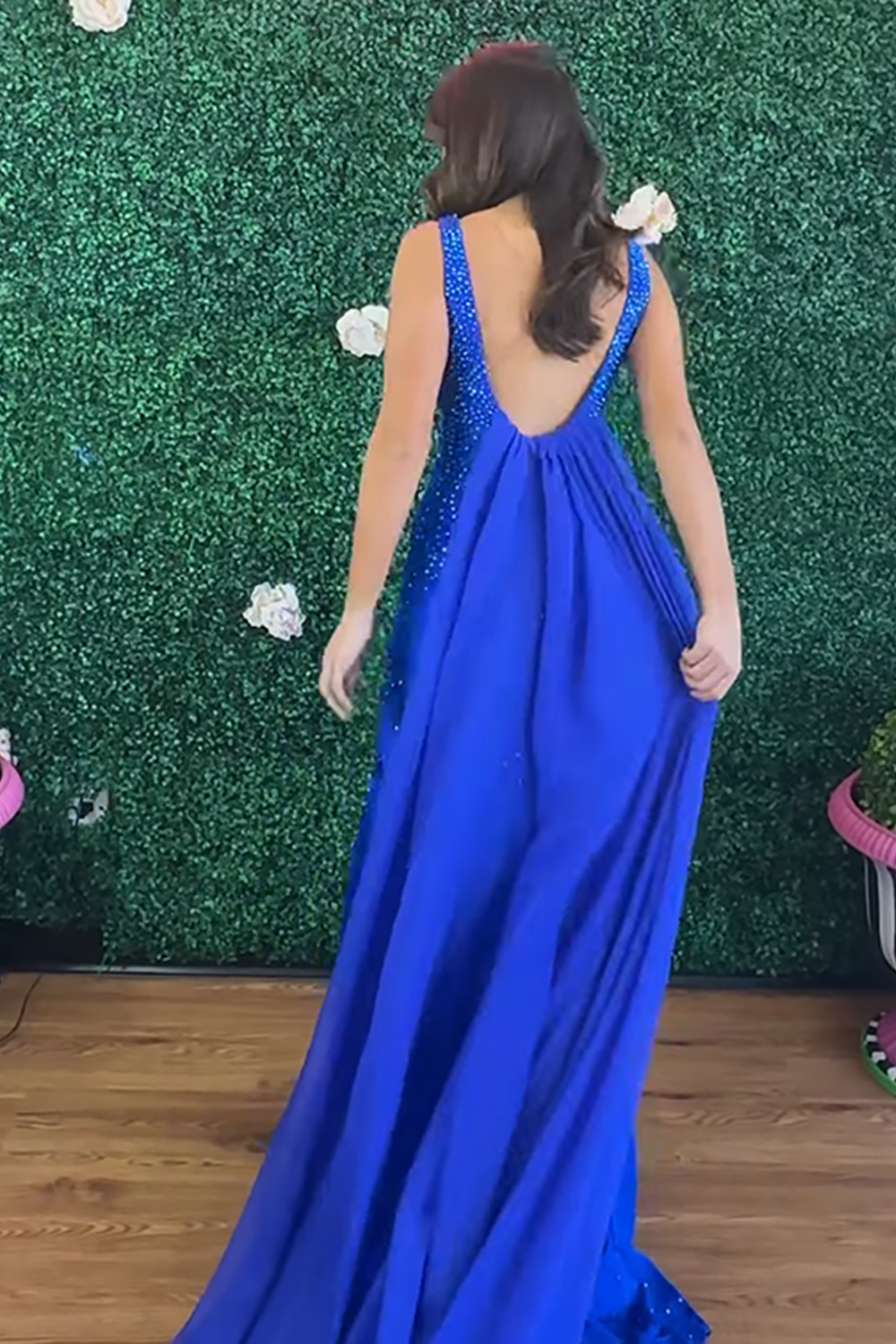 Sparkly Red V-Neck Mermaid Beaded Long Prom Dress with Cape