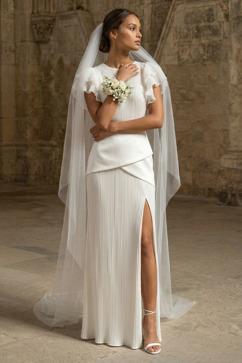 White Round Neck Pleated Sheath Maxi Beach Wedding Dress with Ruffles