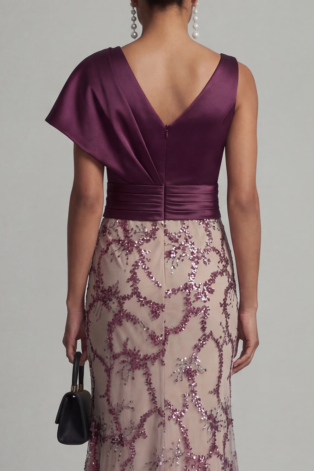 Sparkly Dark Purple V-Neck Mermaid Long Beaded Mother of the Bride Dress