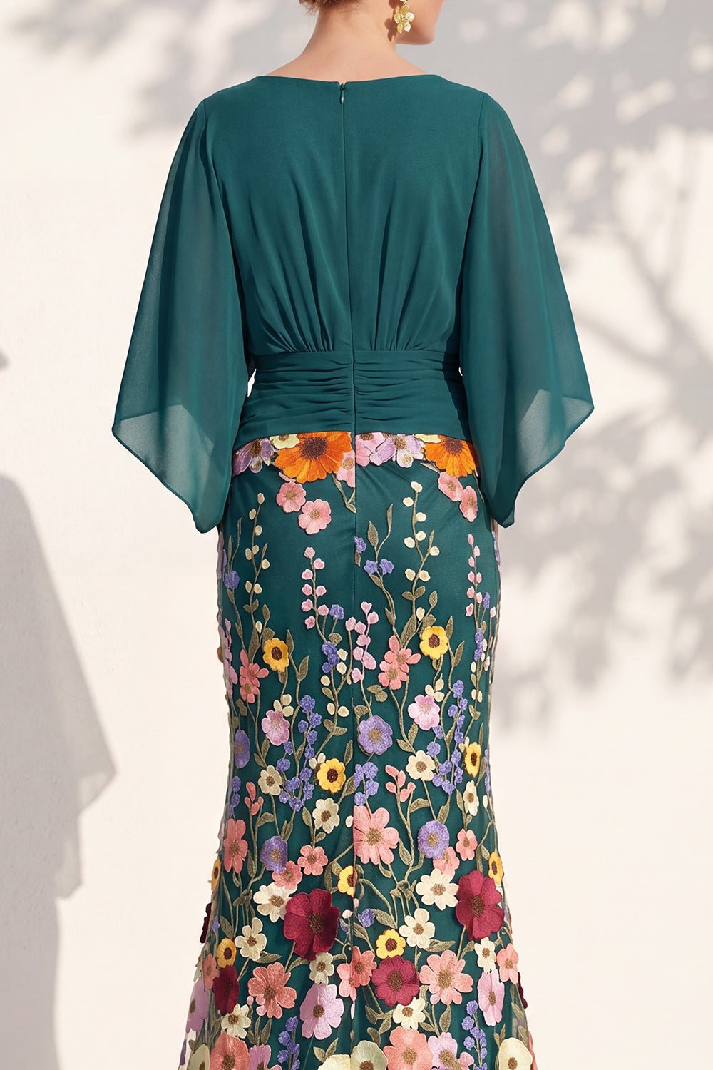 Floral Green Mermaid V-Neck Long Mother of the Bride Dress with Sleeves