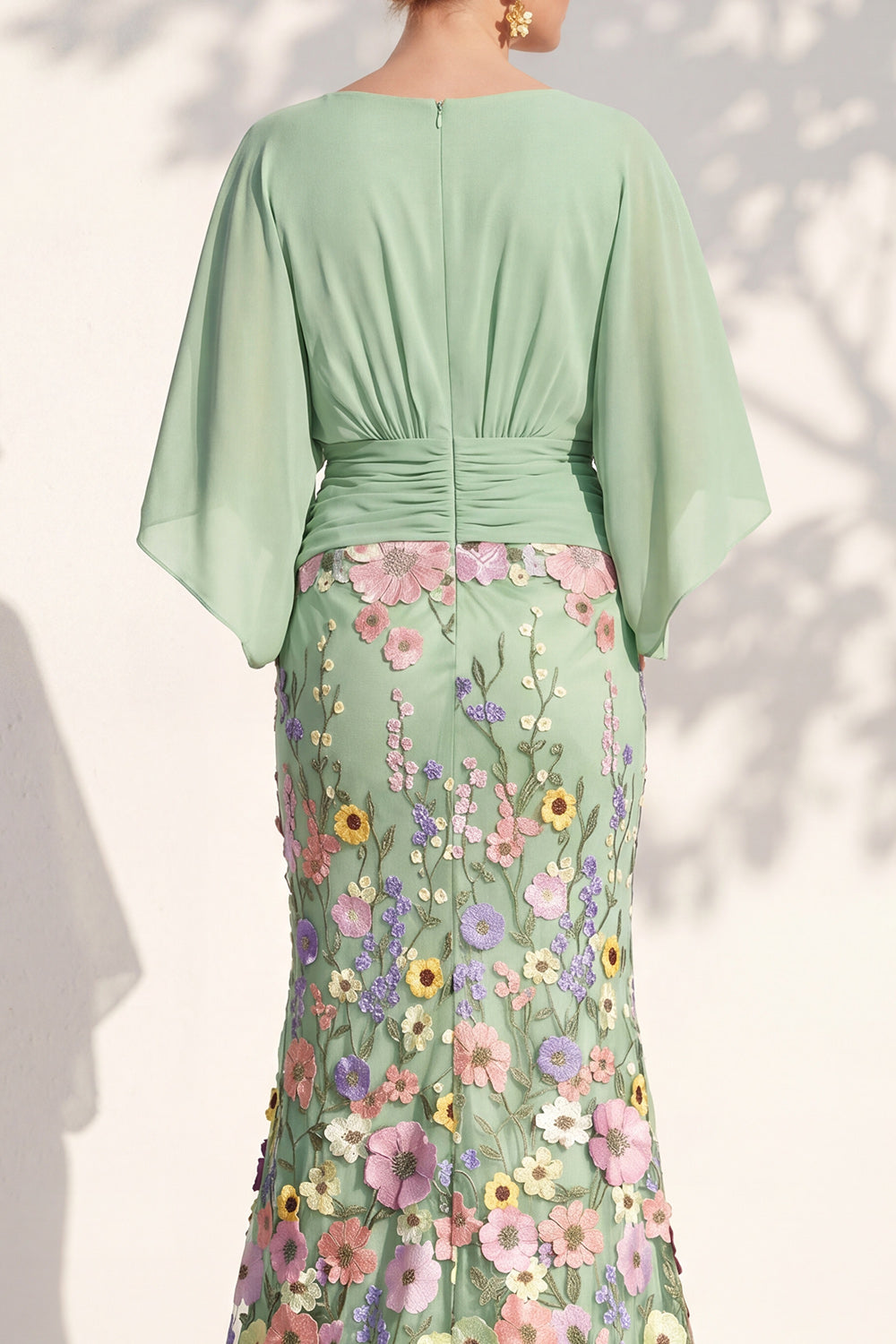 Floral Green Mermaid V-Neck Long Mother of the Bride Dress with Sleeves
