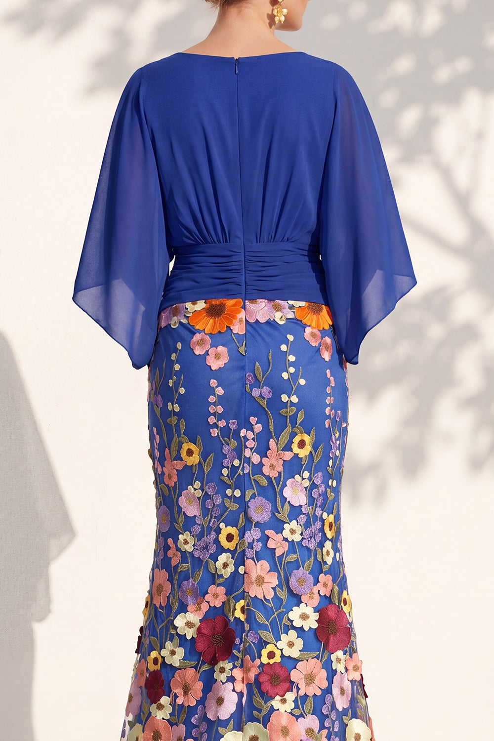 Floral Green Mermaid V-Neck Long Mother of the Bride Dress with Sleeves