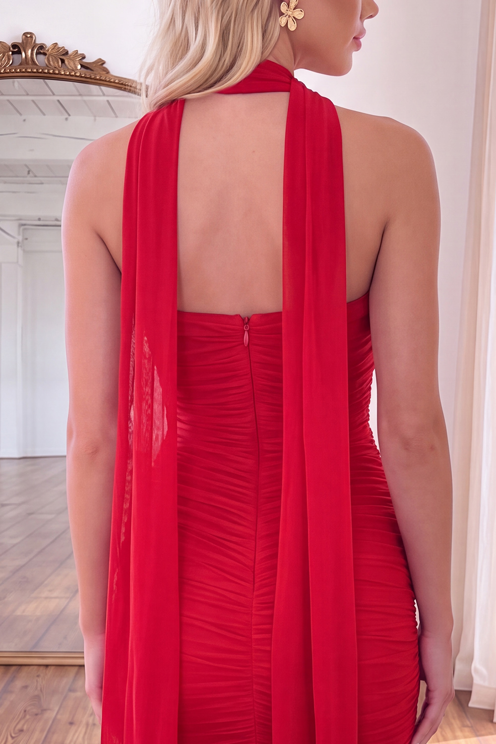 Burgundy Strapless Neck Scarf Pleated Tight Short Homecoming Dress