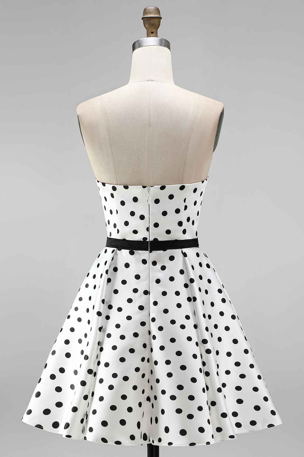 Black and White A-Line Sweetheart Polka Dots Short Homecoming Dress