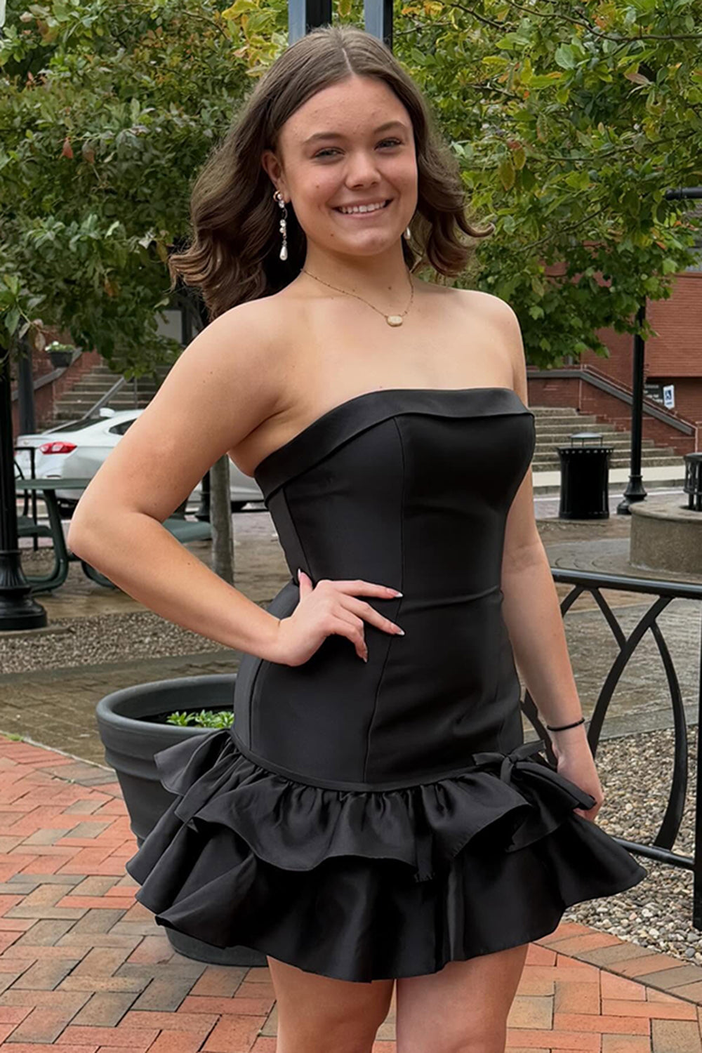 Black Strapless Ruffled Tight Short Homecoming Dress