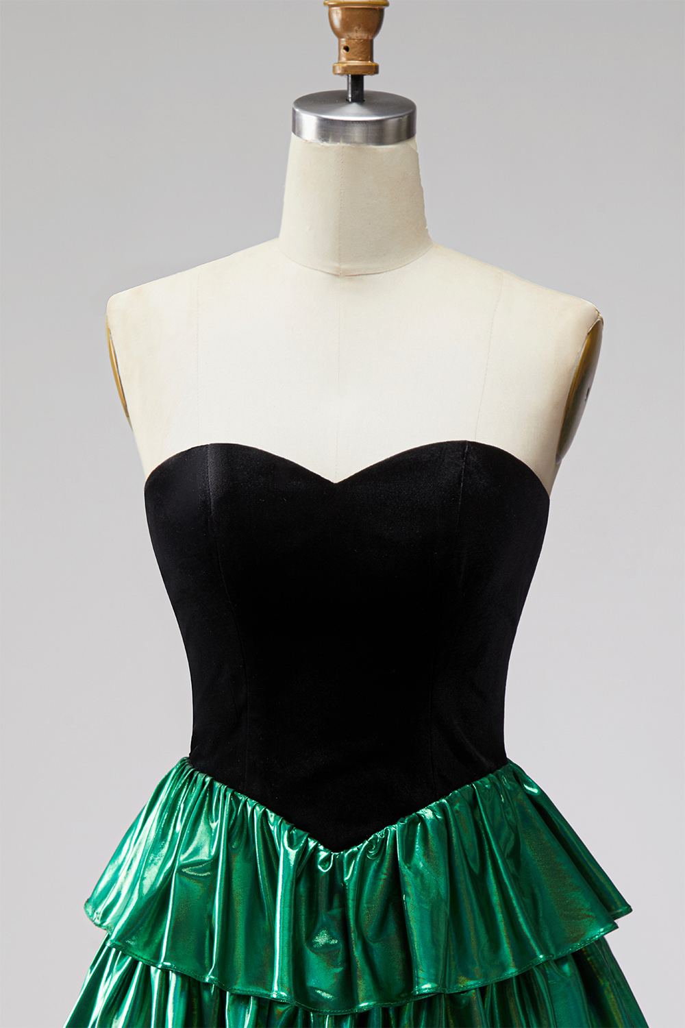 Black Green Ruffled Metallic Tiered A-Line Short 80s Homecoming Dress