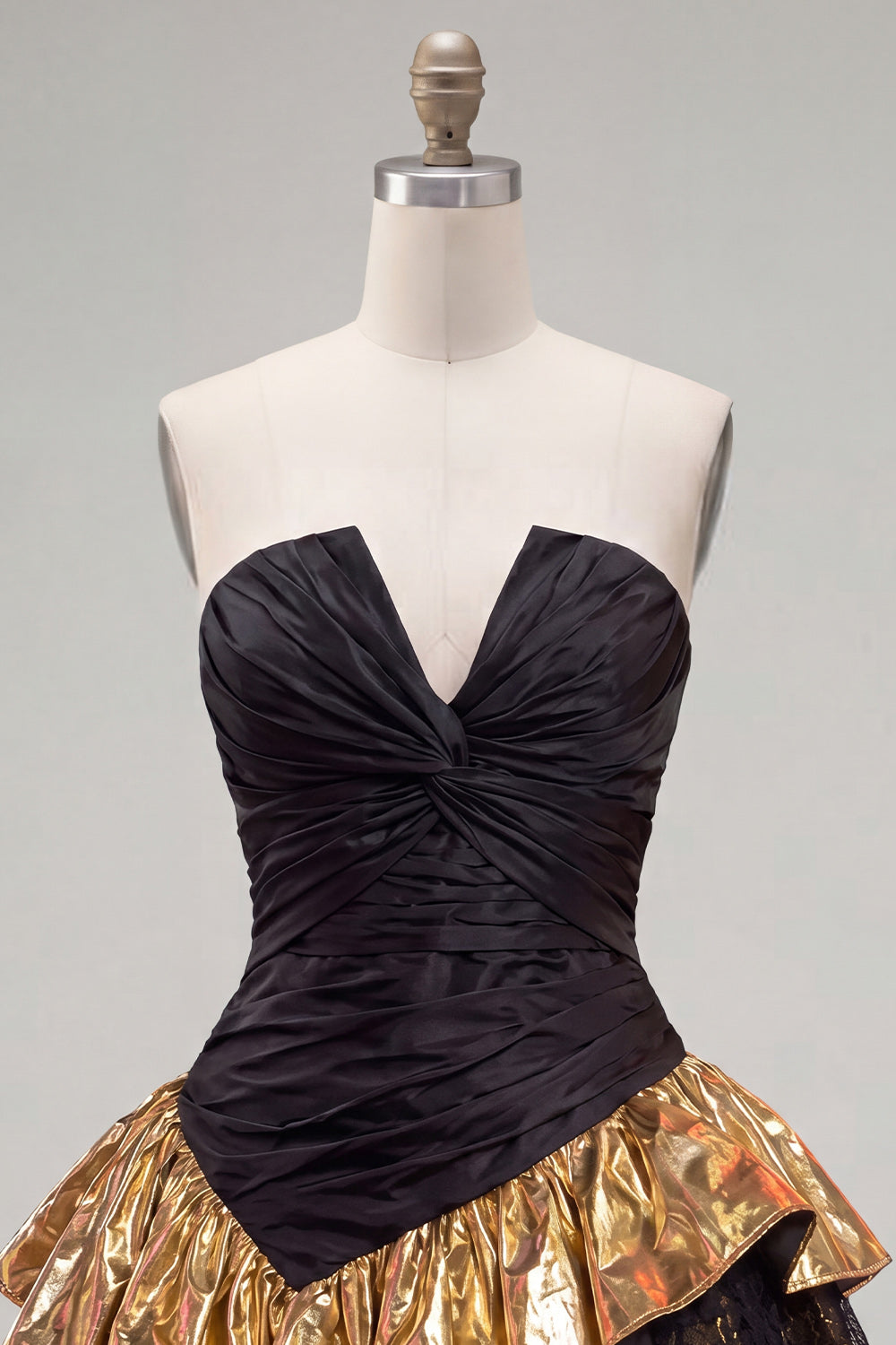 Black Golden Ruffled A Line Short 80s Homecoming Dress with Lace