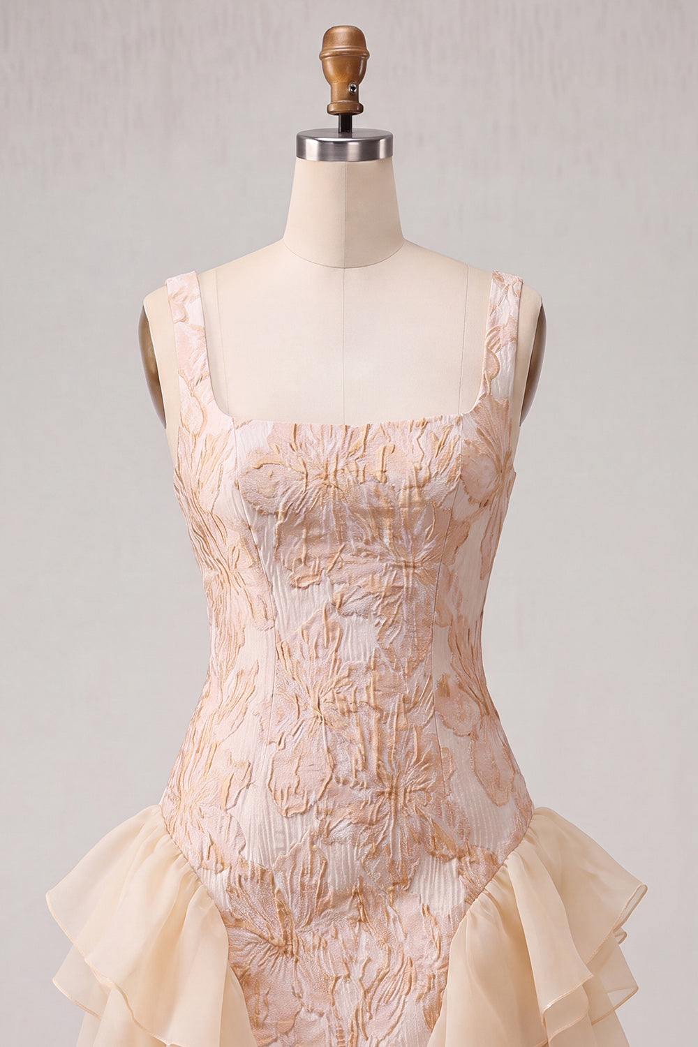 Champagne Ruffled Square Neck Tight Jacquard Short Homecoming Dress