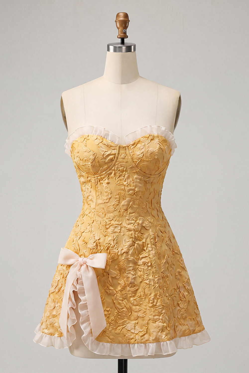 Blush Ruffled Sweetheart Jacquard A-Line Short Homecoming Dress