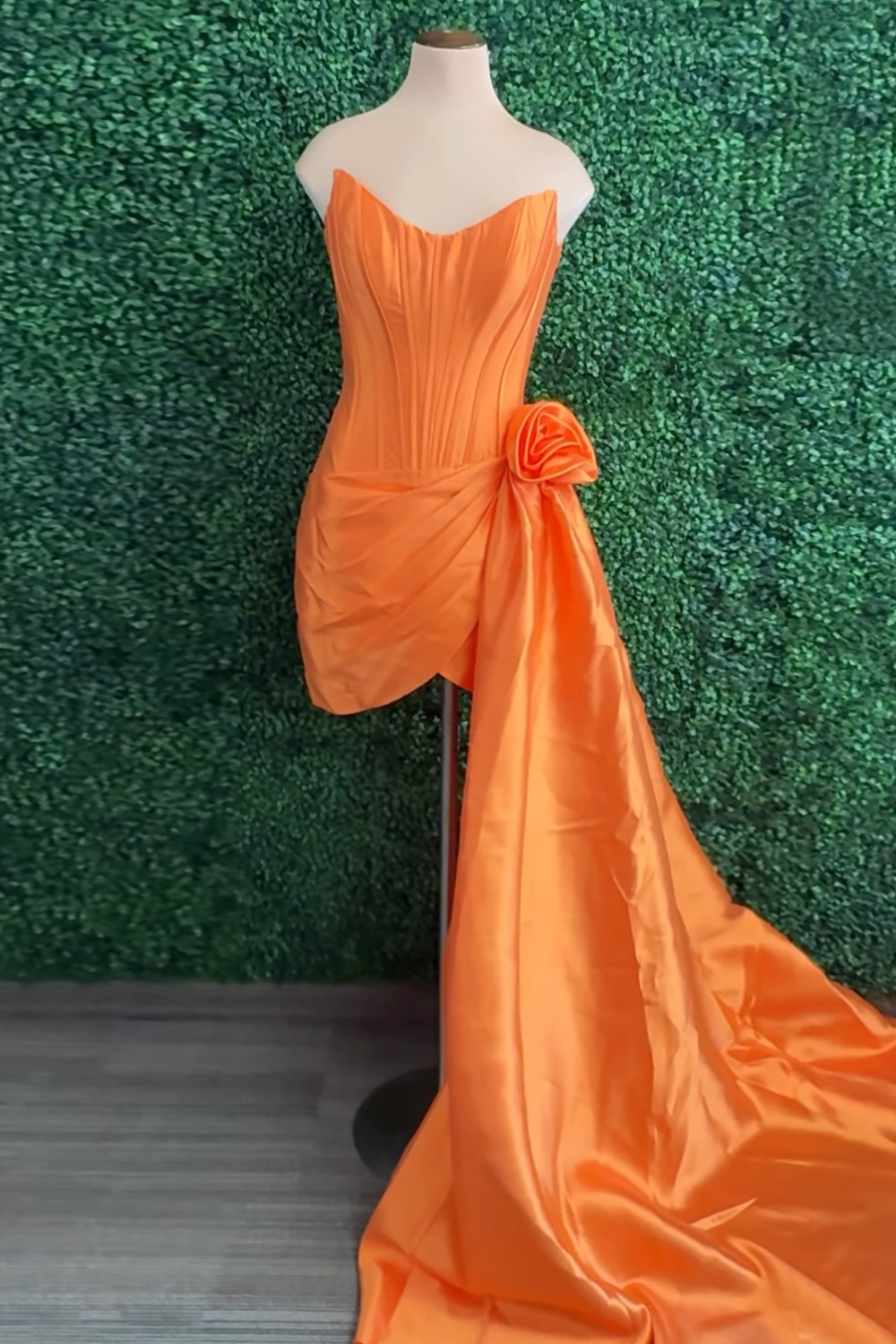 Orange Corset Floral Tight Short Ruched Sweetheart Homecoming Dress with Side Cape