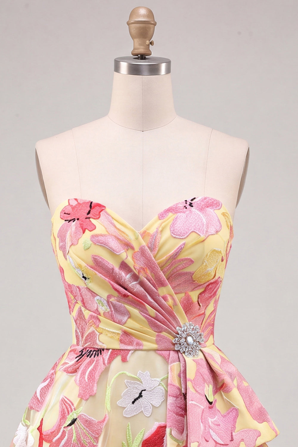 Sparkly Floral Pink Beaded Sweetheart Short Homecoming Dress