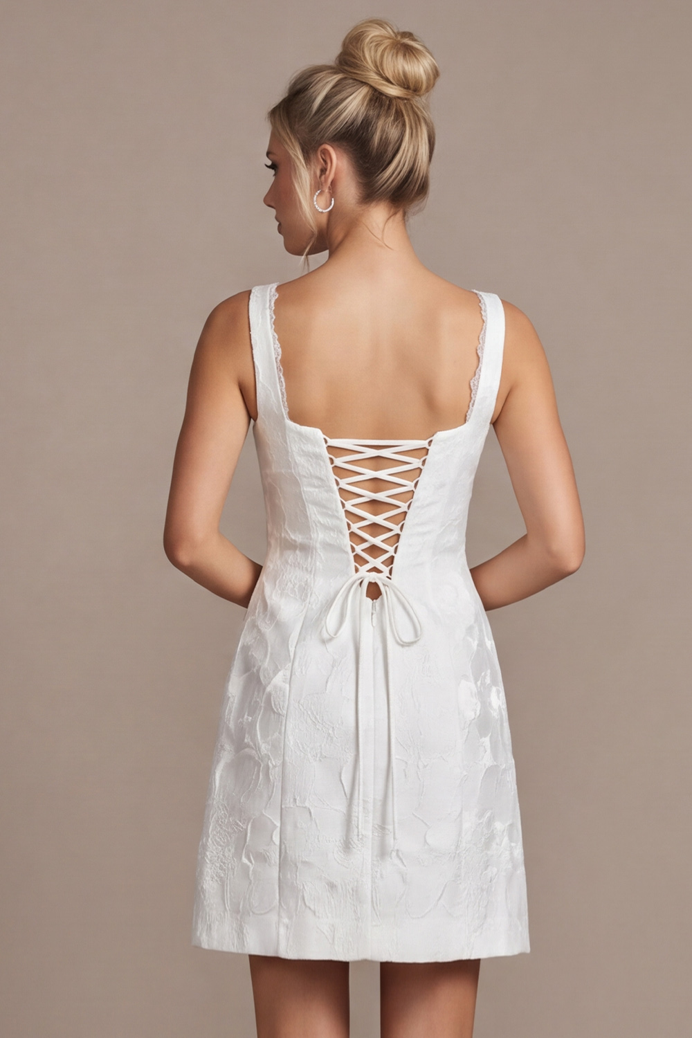 White Bodycon Square Neck Floral Short Wedding Dress with Lace