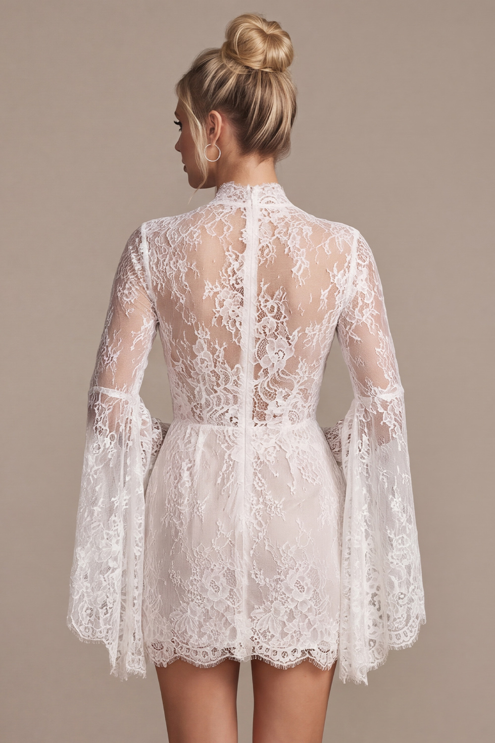 White Bodycon V-Neck Short Wedding Dress