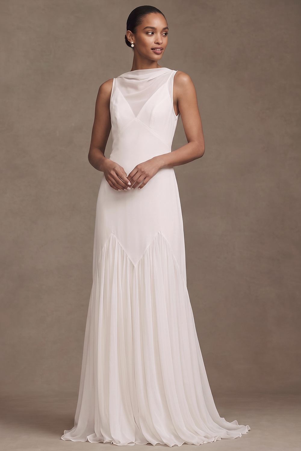 White Sheath Bateau Neck Pleated Beach Wedding Dress