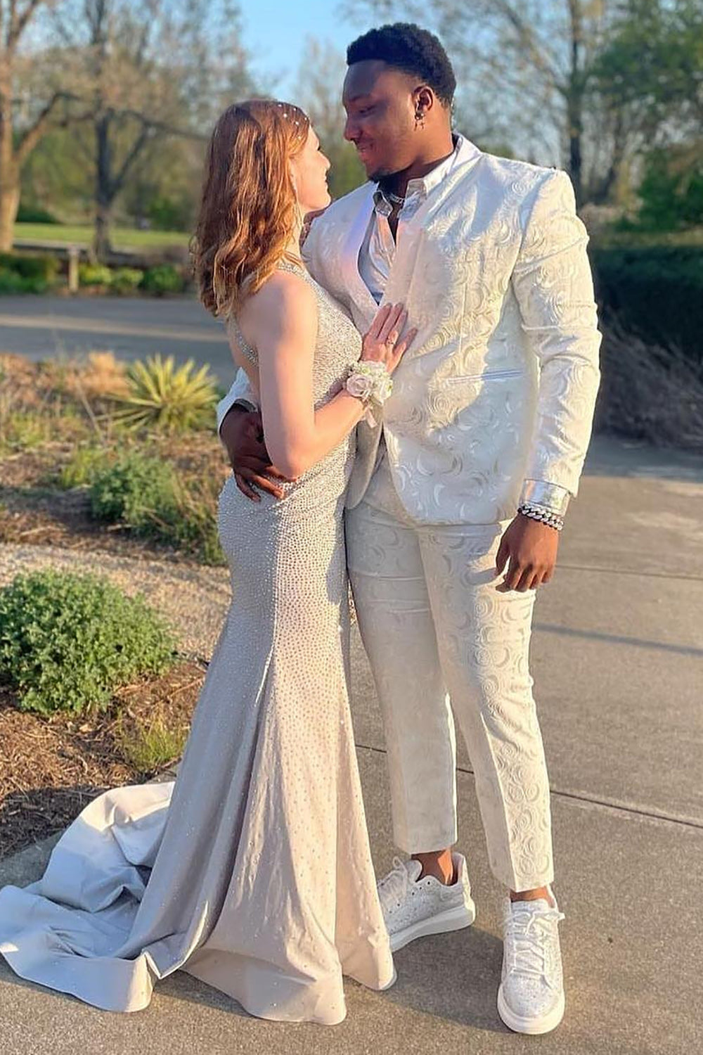 White Shawl Lapel Jacquard 2 Piece Men&#x27;s Prom Homecoming Suits