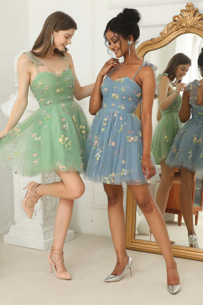 Sweetheart Champagne Short Homecoming Dress with Embroidery