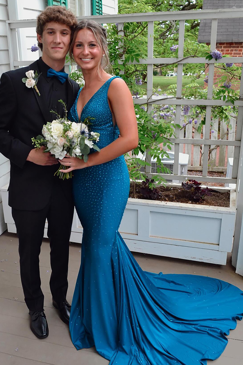 Sparkly Green Beaded Mermaid V-Neck Backless Long Prom Dress