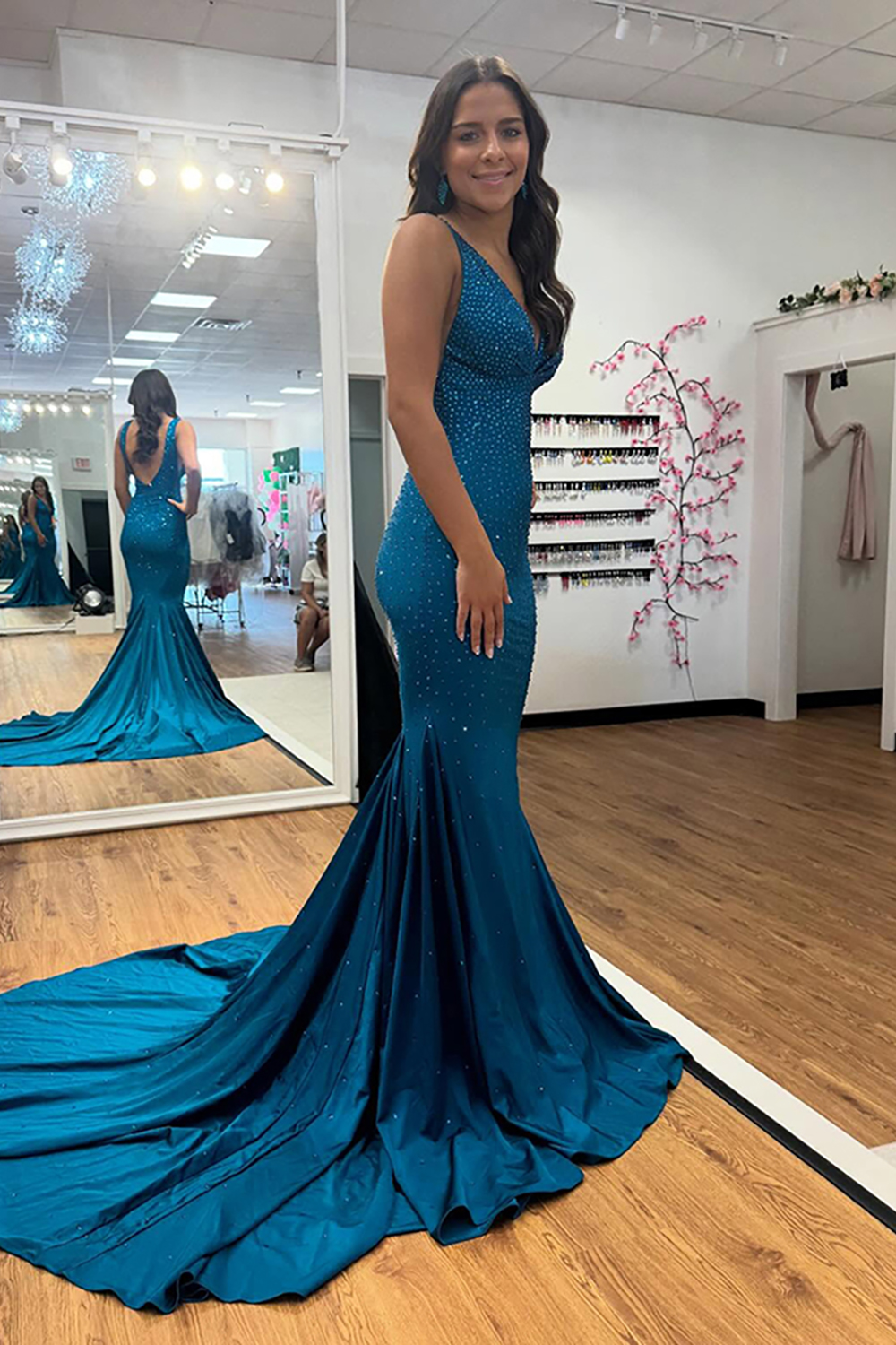 Sparkly Green Beaded Mermaid V-Neck Backless Long Prom Dress