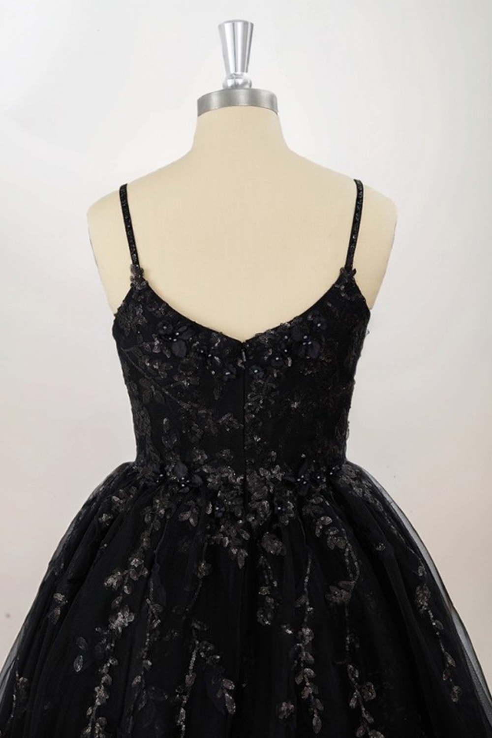 Black Floral Lace A Line Spaghetti Straps Short Homecoming Dress