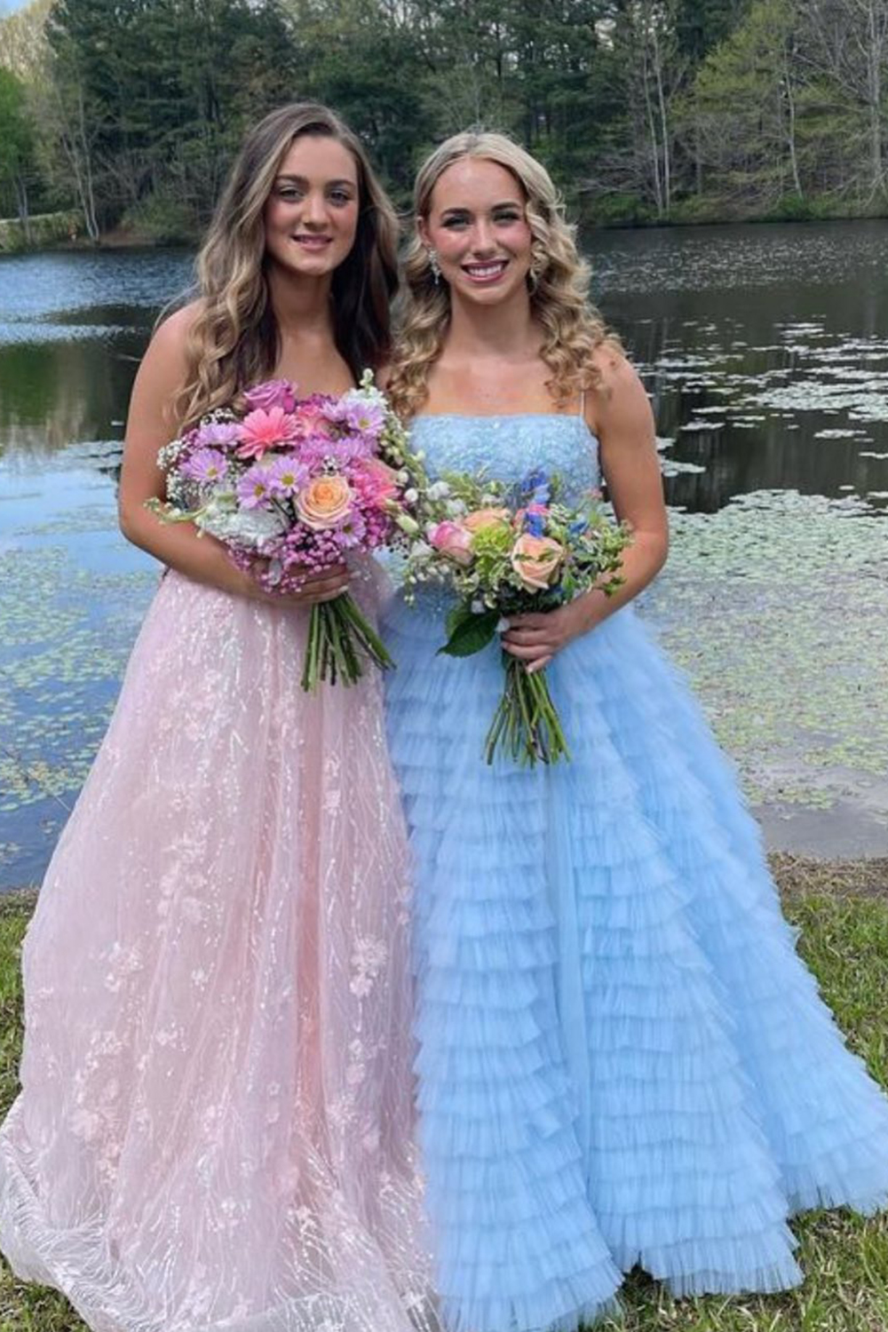 Sparkly A-Line Black Spaghetti Straps Long Tulle Prom Dress with Slit