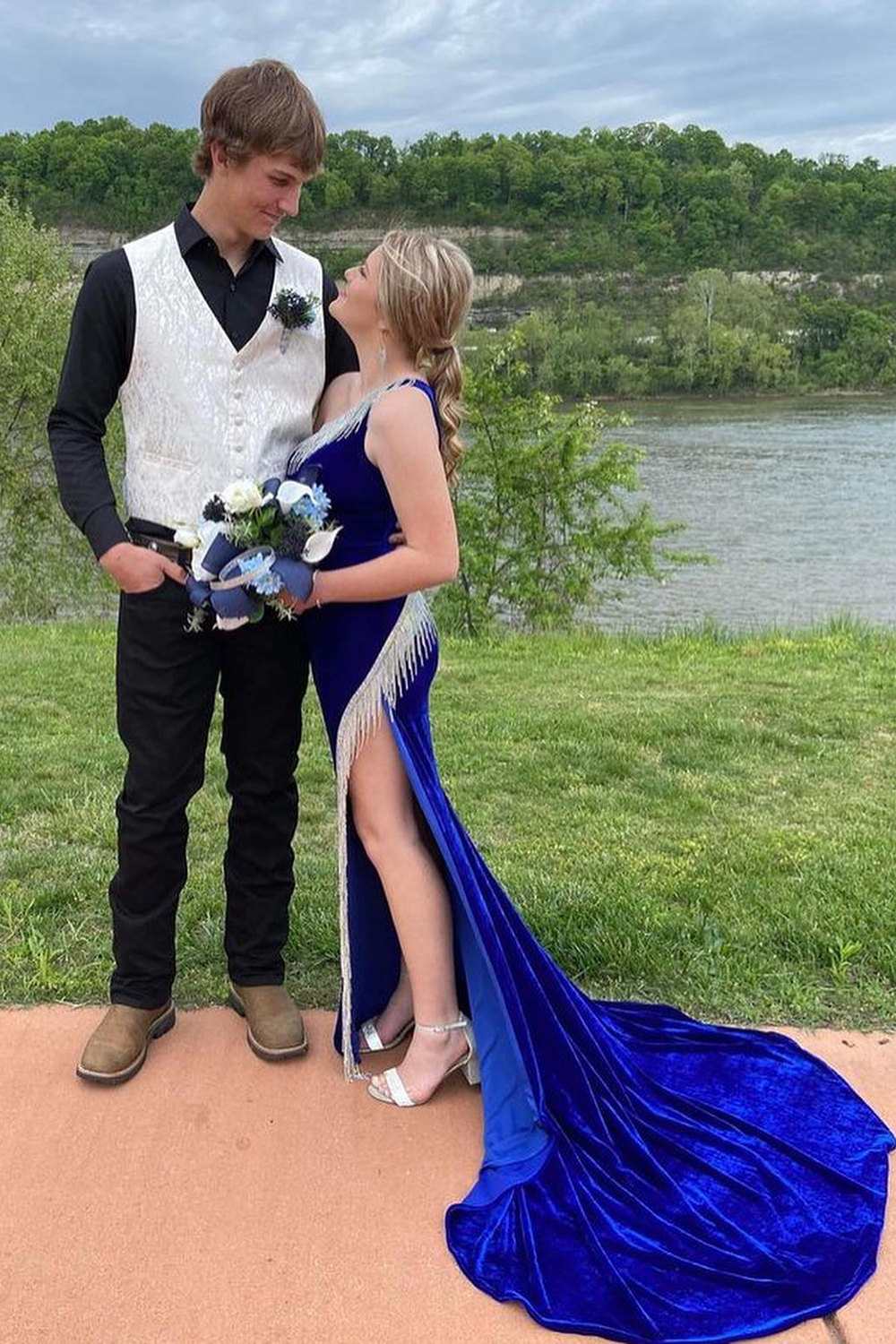 White Notched Lapel 2 Pieces One Button Men's Prom Suits