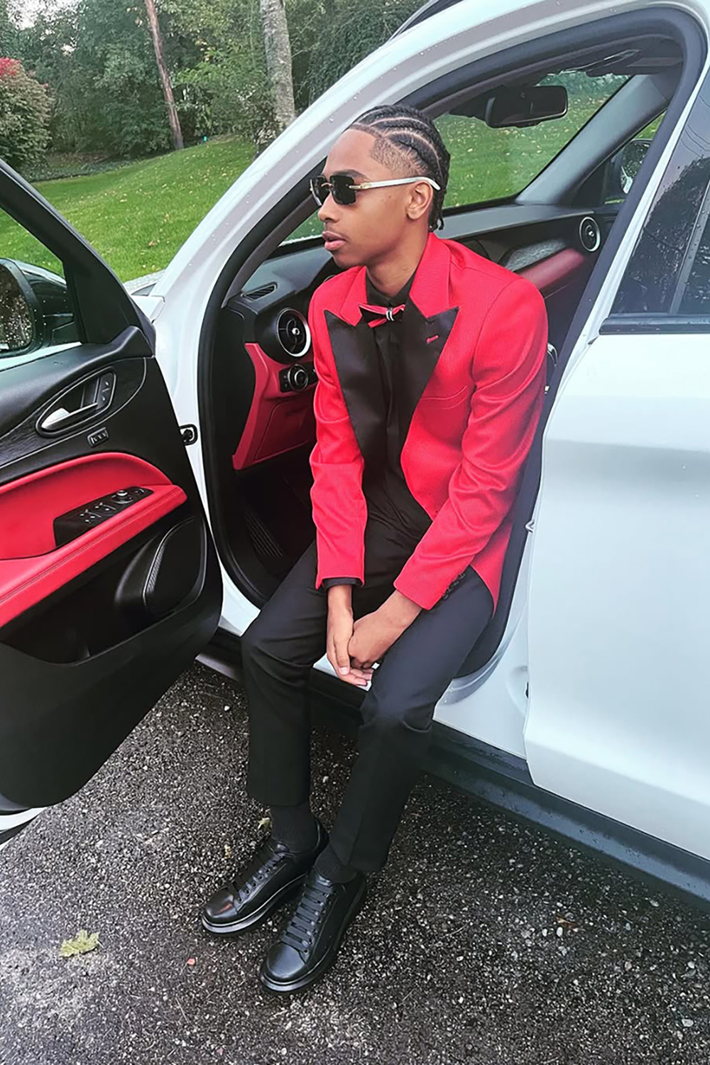 Red 2 Piece Peak Lapel Prom Homecoming Men's Suits