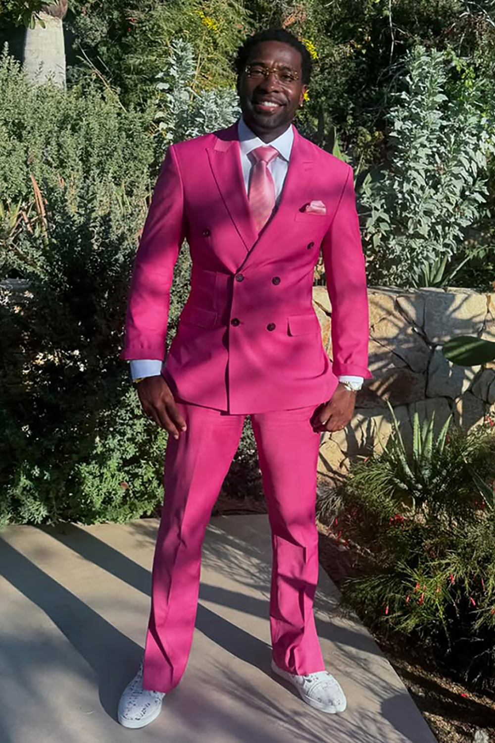 Fuchsia Double Breasted 2 Piece Peak Lapel Prom Homecoming Men's Suits