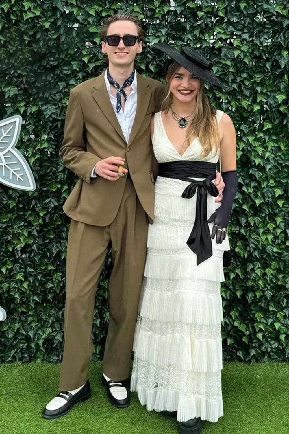 Army Green Notched Lapel Slim Fit 2 Piece Men's Prom Homecoming Suits