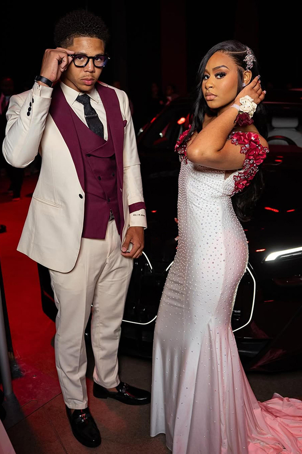 White Notched Lapel Slim Fit 3 Piece Men's Prom Homecoming Suits