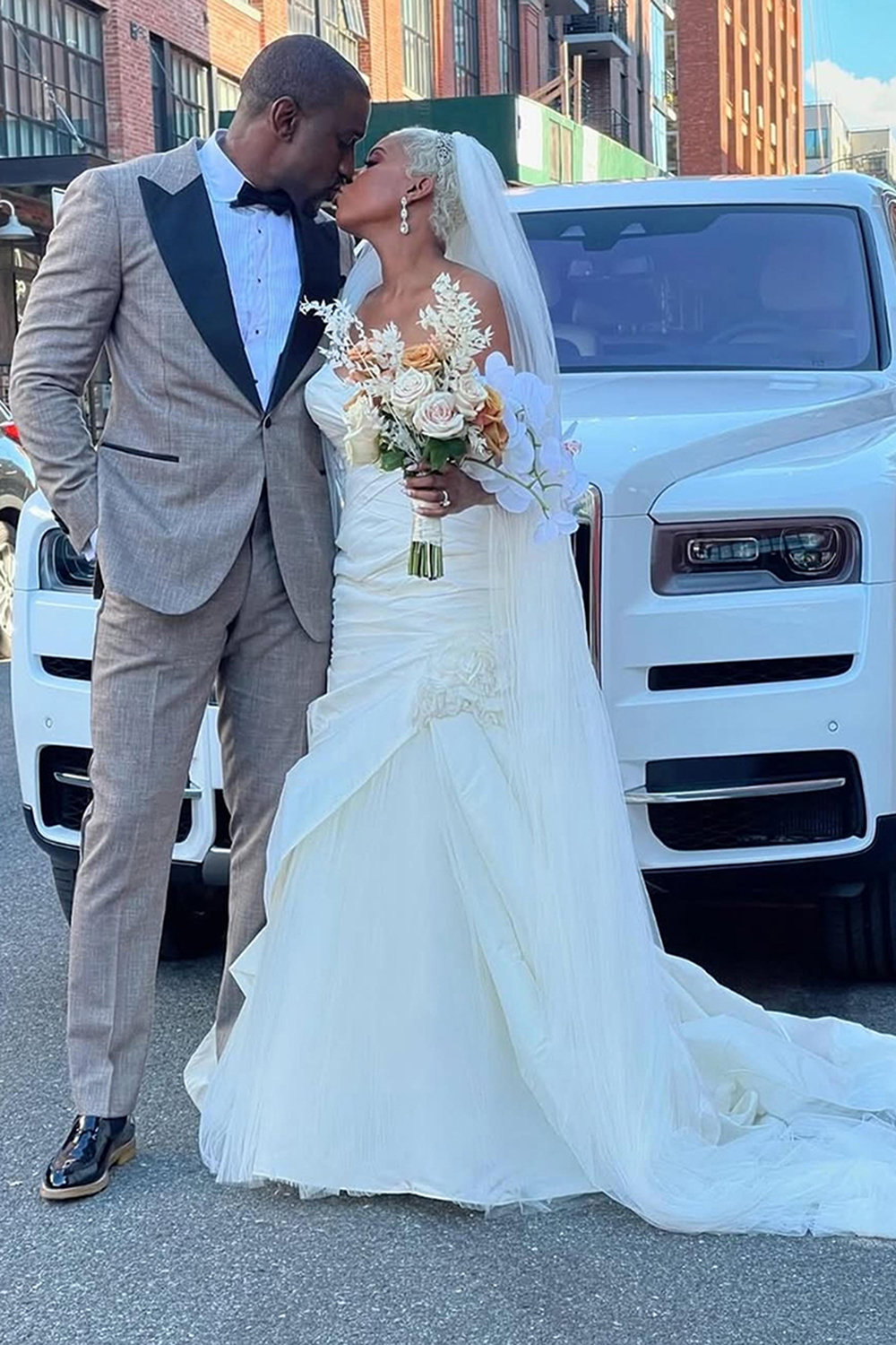 Grey Peak Lapel Single Breasted Slim Fit 2 Piece Men's Prom Homecoming Suits