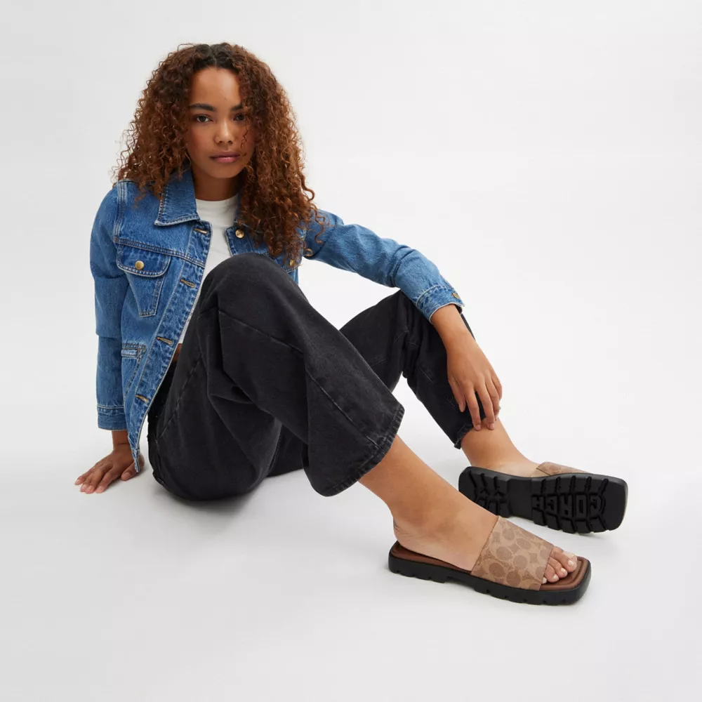 Florence Sandal In Signature Canvas