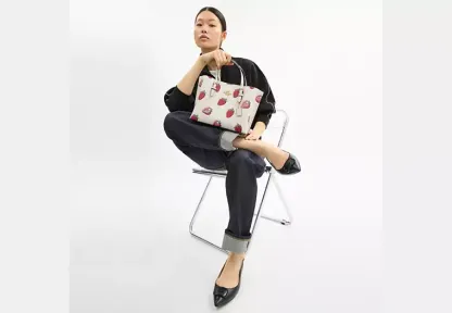 Mollie Tote Bag 25 With Strawberry Print