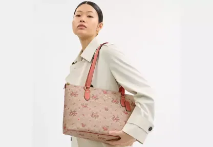 Gallery Tote Bag In Signature Canvas With Floral Print