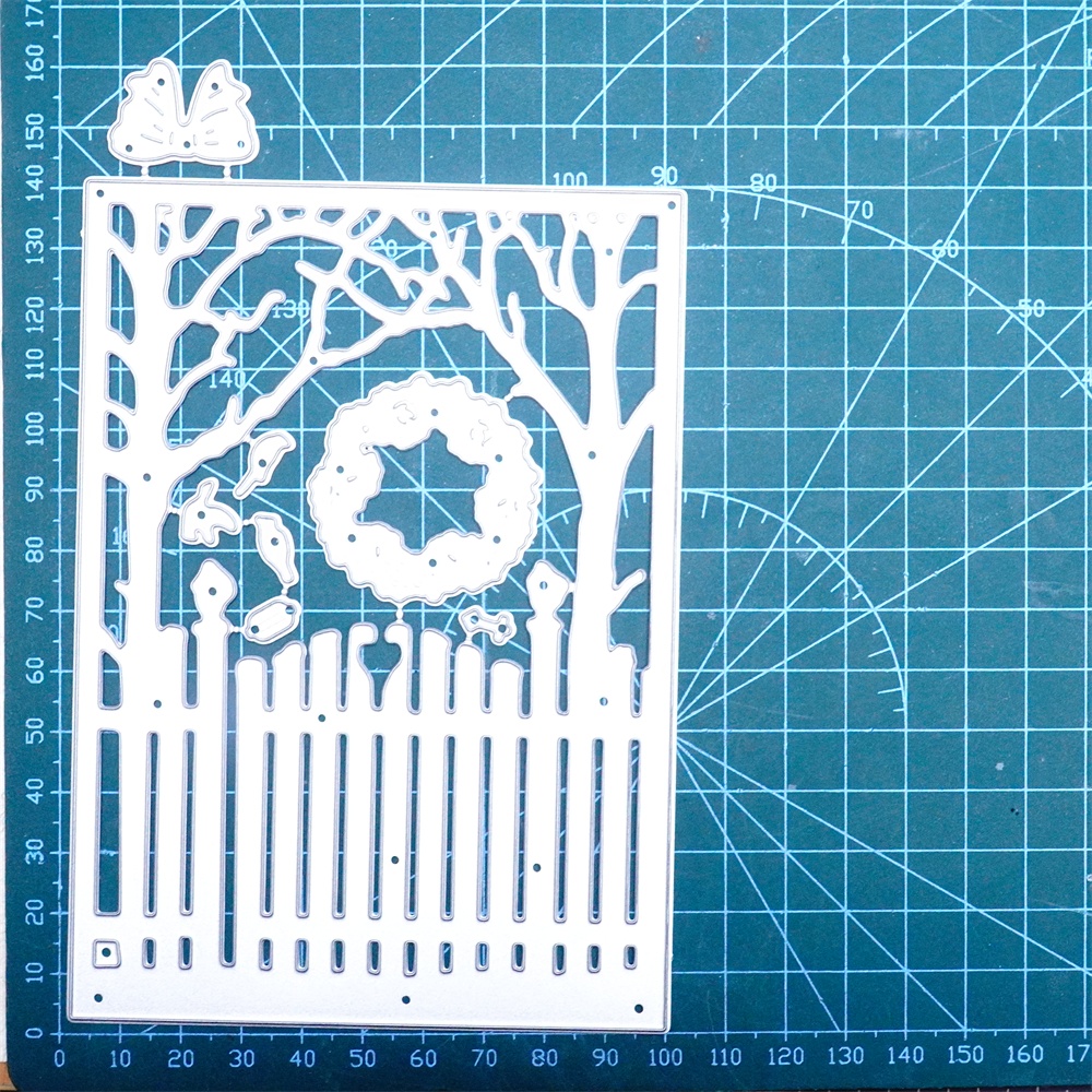 Lifescraft Christmas Fence Gate and Tree Background Board Metal Cutting Dies