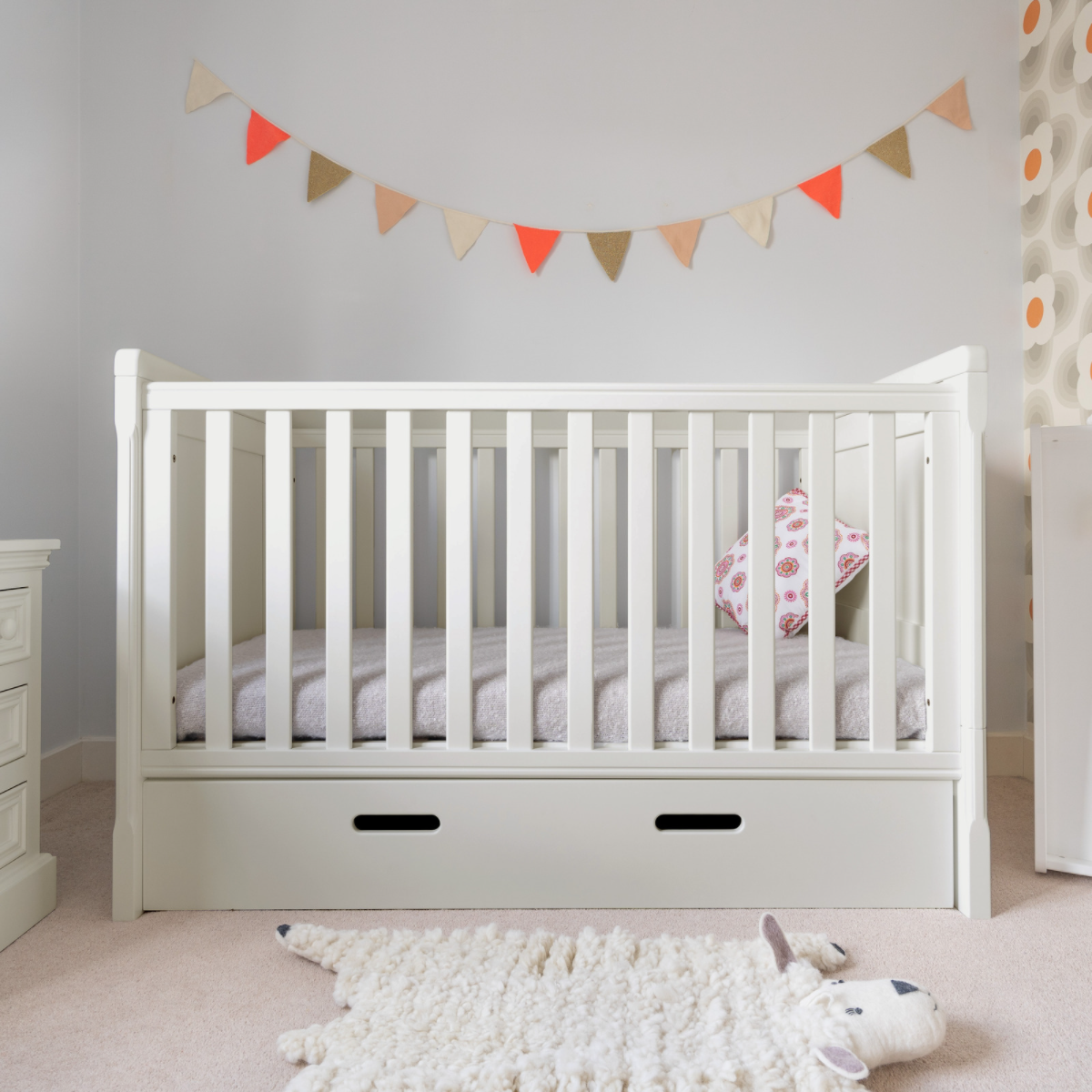 Belvoir Cot Bed - Antique White