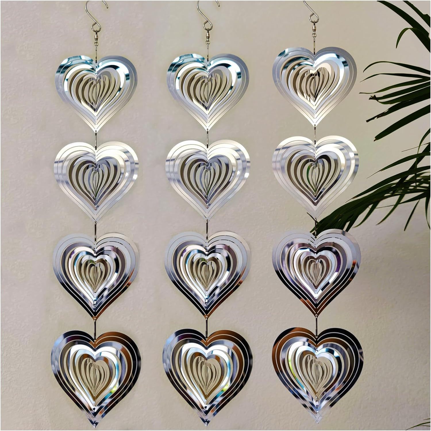Heart-shaped 3D rotating wind chime (heart to heart)