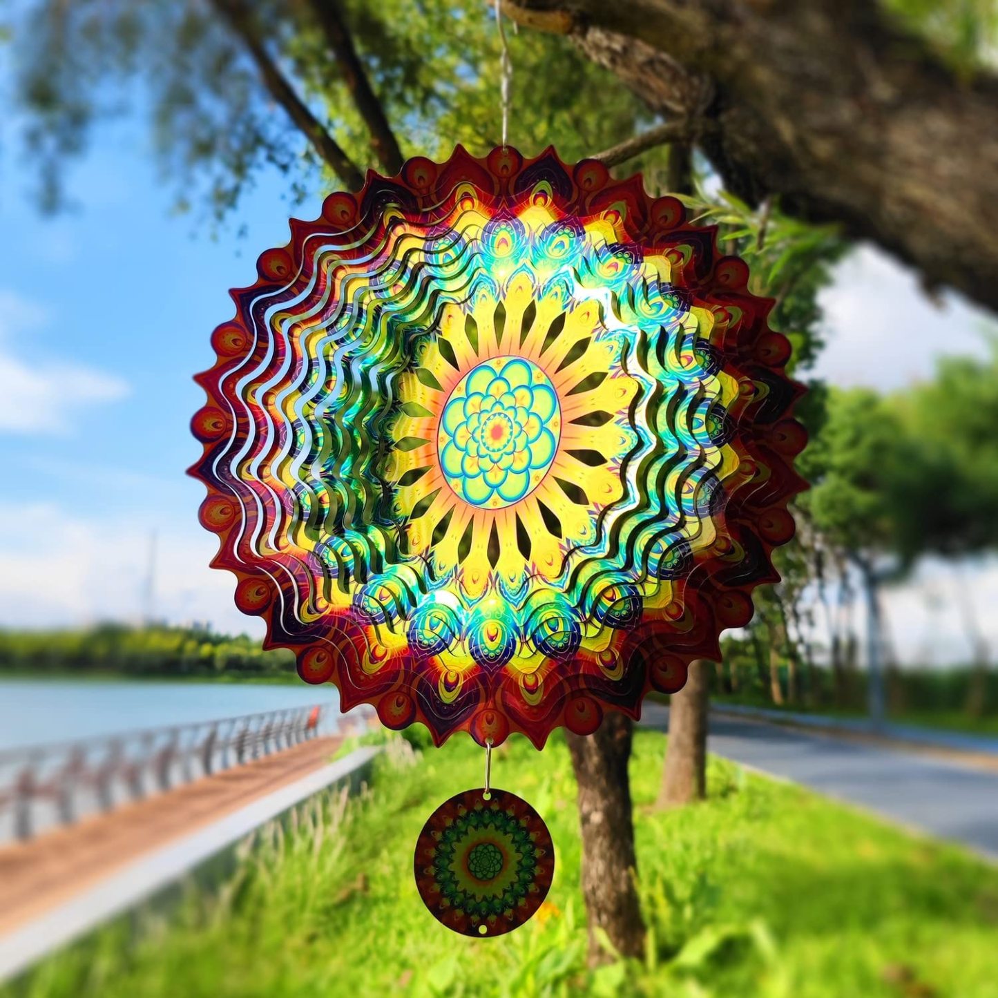 Colorful 3D rotating wind chimes