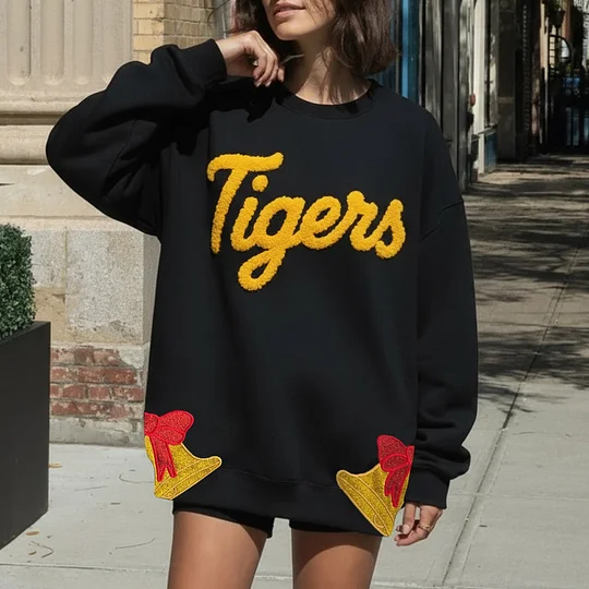 Custom Chenille Team Sweatshirt with Bow – Cozy Style & Fan Spirit 