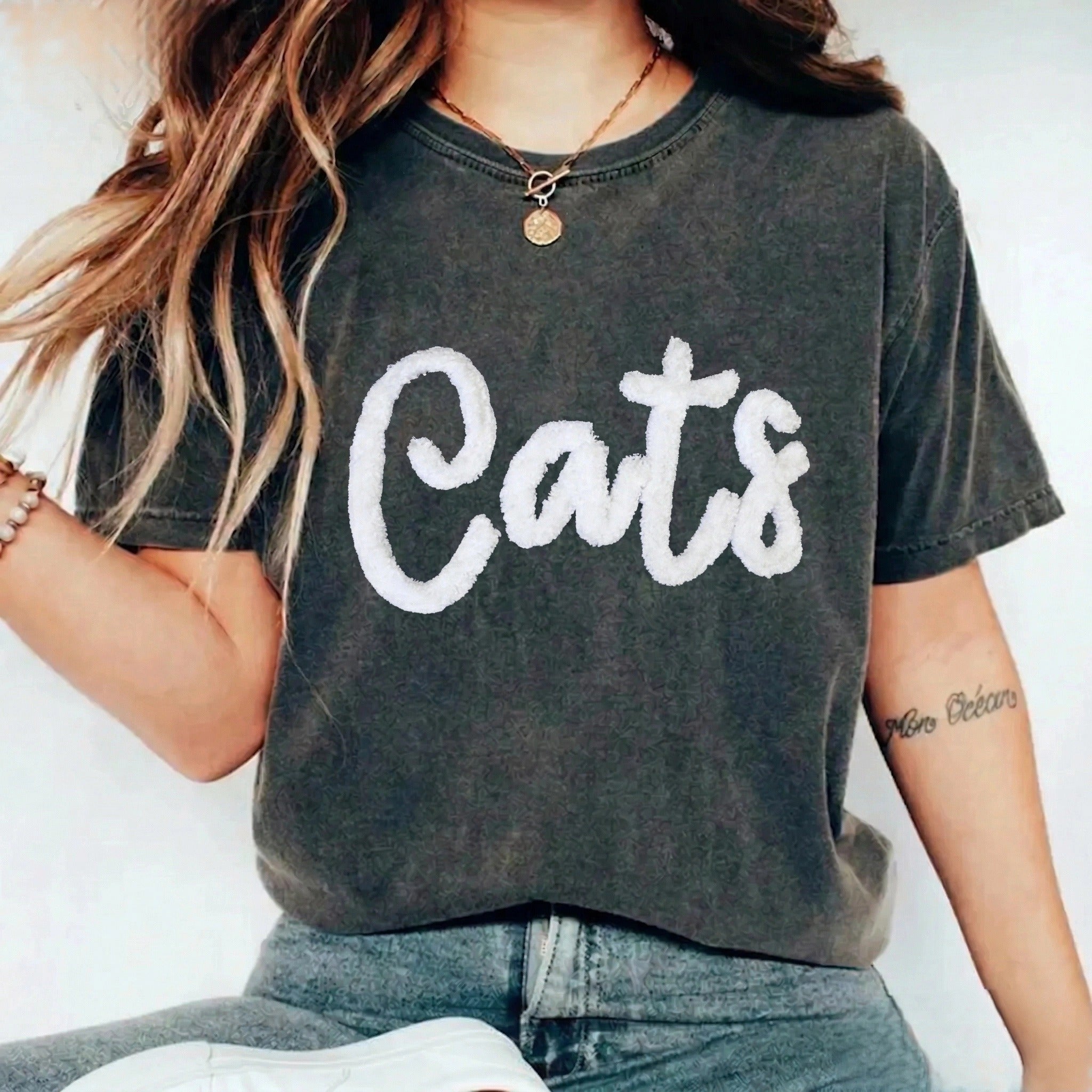 Custom College Chenille Team Name Embroidered Washed T-shirt Gifts for Sports Fans