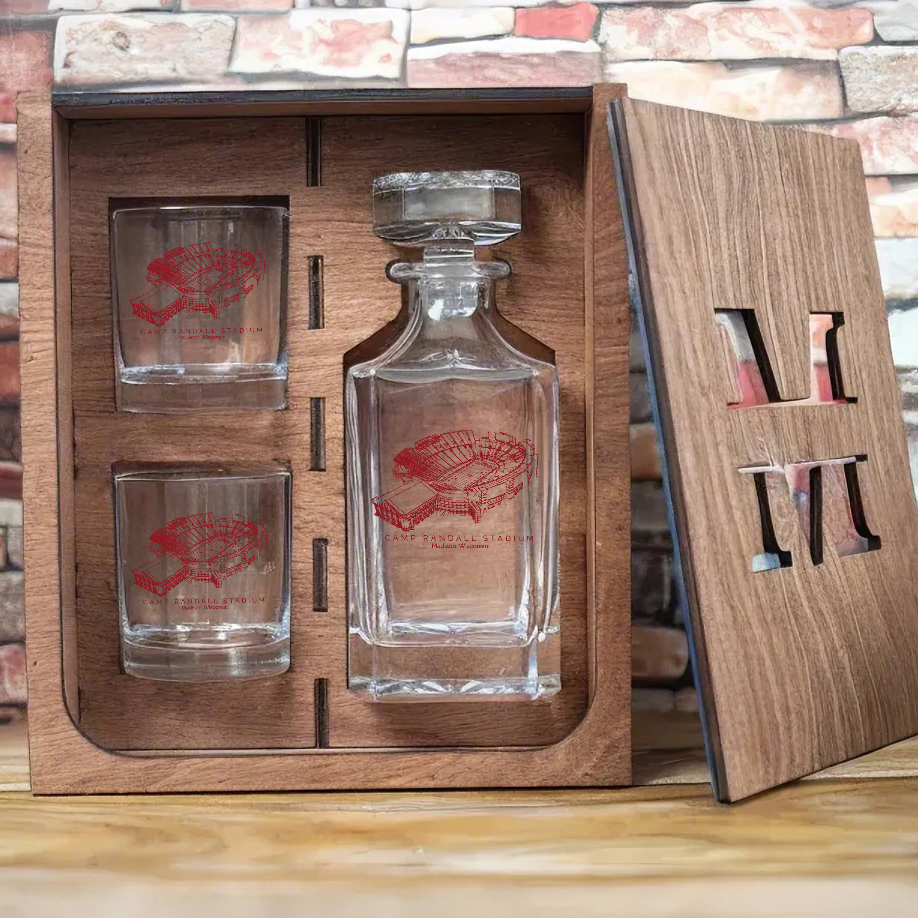Camp Randall Stadium - Wisconsin Badgers Whiskey Set 