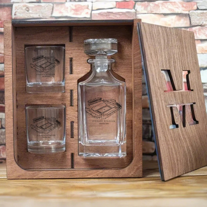 Kinnick Stadium - Iowa Hawkeyes Whiskey Set 