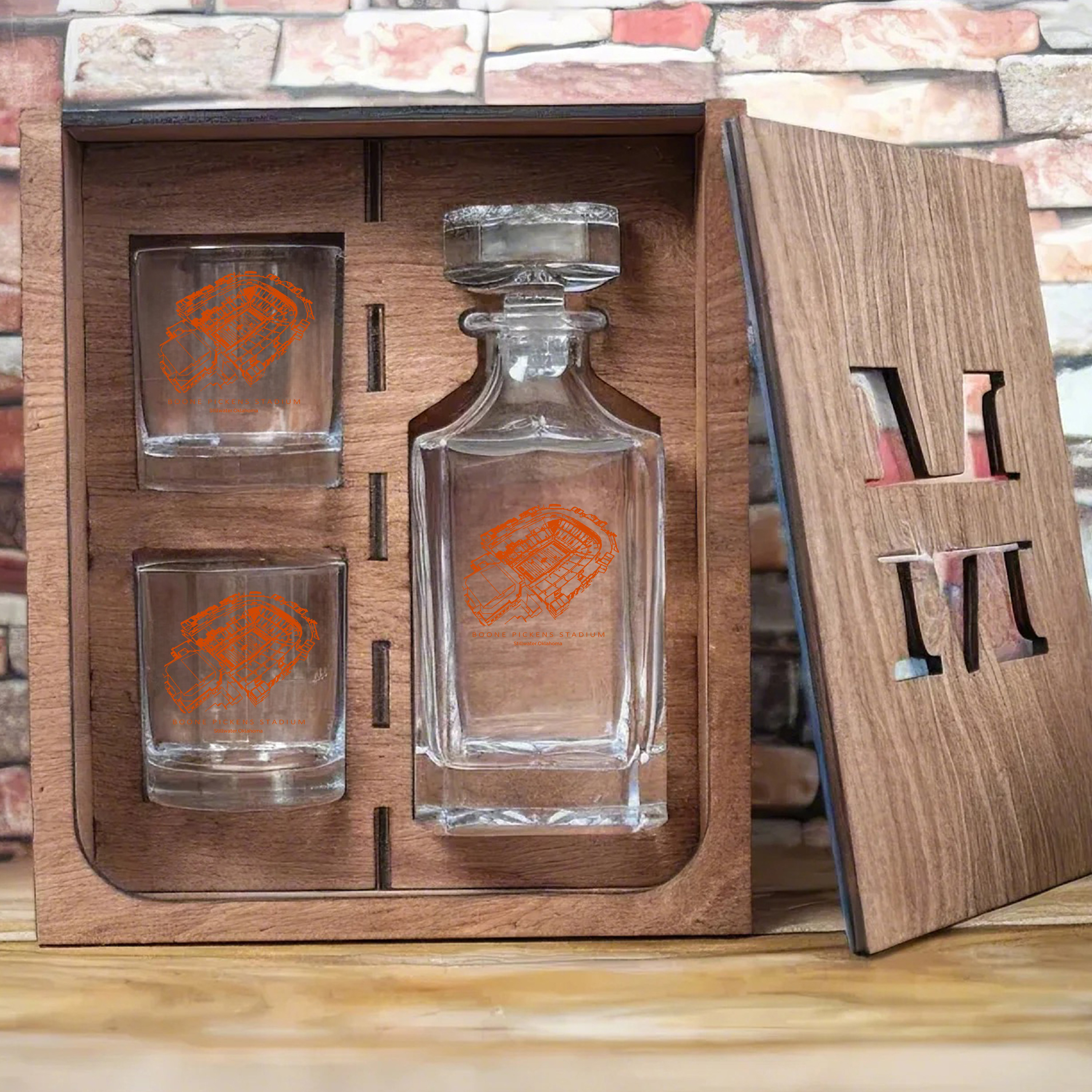 Boone Pickens Stadium - Oklahoma State Cowboys Whiskey Set 