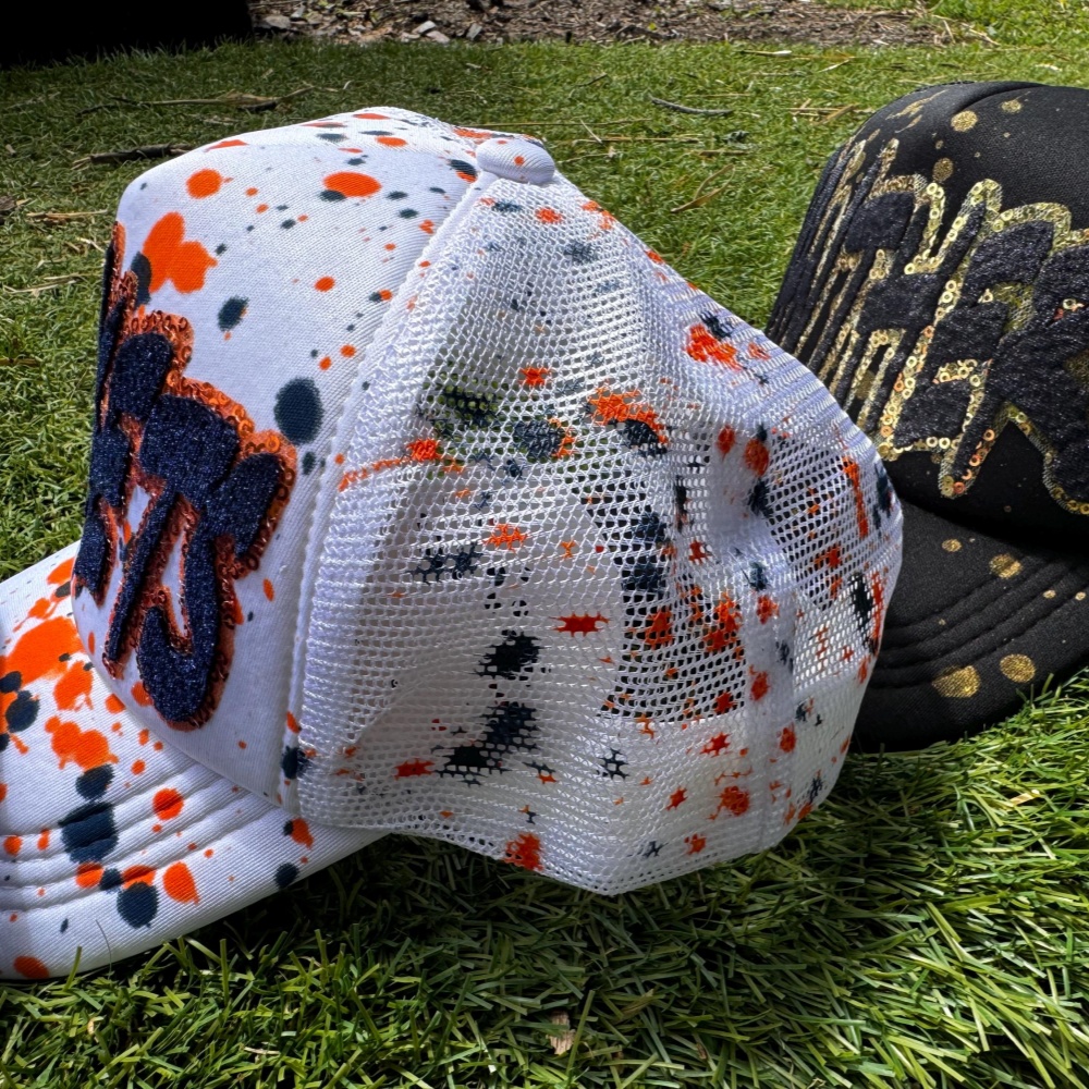 Graffiti Paint Splatter Snapback Hat – Hand-Painted Streetwear Baseball Trucker Cap