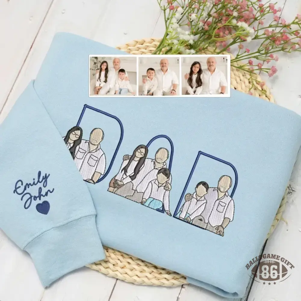 Custom Family Embroidered Sweatshirt – Personalized Mother’s Day Gift for Mom & Dad