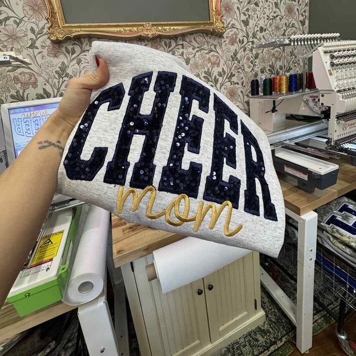 Custom CHEER MAMA Sweatshirt – Personalized Glitter Letters, Vintage Style, Camo Tee